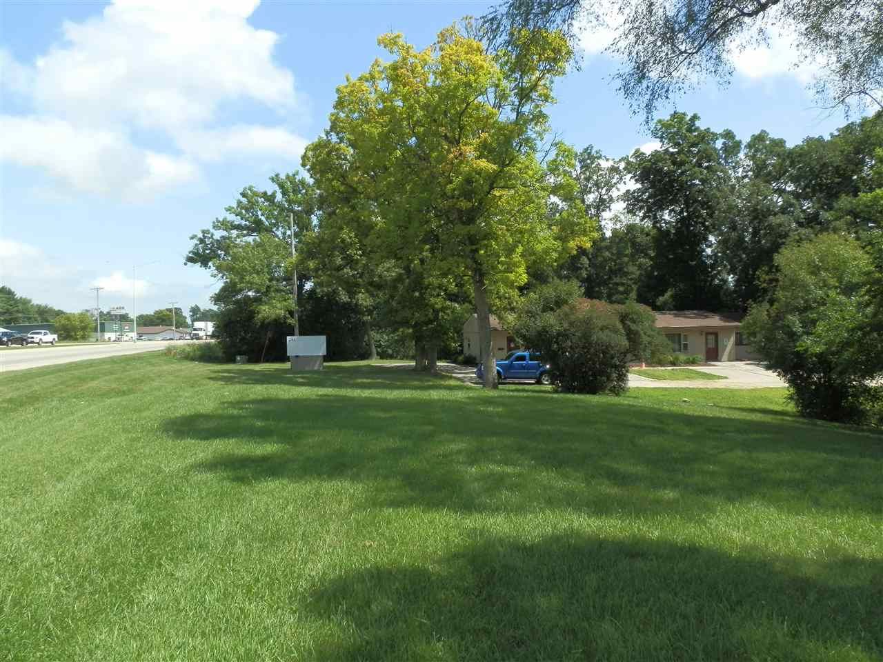 4245 Fox Hills Dr, Janesville, WI 53546